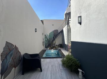 Casa · 180m² · 5 Ambientes · 1 Cochera · Casa de Tres Dorm. y Cochera en Pichincha