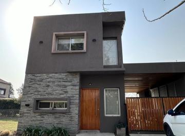 Casa · 180m² · 3 Ambientes · 2 Cocheras · Casa 3 Dorm. en Barrio Privado Los Pasos - Fisherton - Rosario
