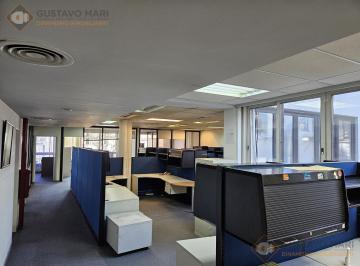 Oficina comercial · 480m² · 12 Ambientes · 1 Cochera · S/piso 200 m. Amoblado. Calef y A/c Propio. Cocina. 2 Baños