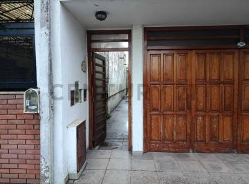 PH · 69m² · 3 Ambientes · Casa en PH a Reciclar