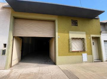Local comercial · 323m² · Depósito Sobre Lote Propio de 323 m² con Potencial Industrial y de Inversión en Lanús Este