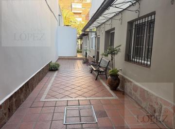 PH · 70m² · 3 Ambientes · PH en Martínez, Solo Uso Profesional