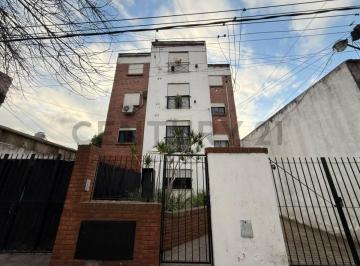Departamento · 38m² · 3 Ambientes · 1 Cochera · 63 E/ 117 y 118 - Departamento de un Dormitorio en Alquiler