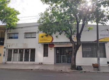 Local comercial · 402m² · Locales a La Calle en Pilar Centro