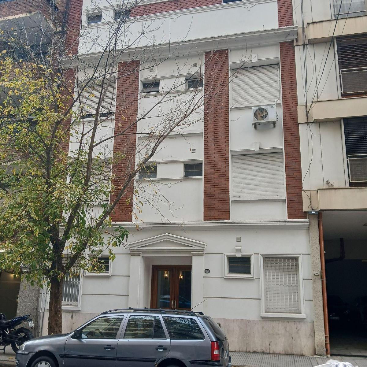 José León Pagano al 2600