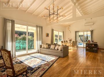 Casa · 178m² · 3 Ambientes · Casa en Venta Los Aromos, Loma Verde