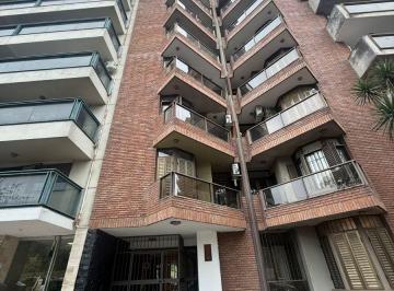 Departamento de 3 ambientes, Córdoba · Departamento en Alquiler. B° Nueva Córdoba. Av Poeta Lugones 200