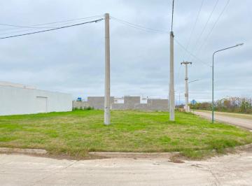 Terreno · 488m² · Venta/ Lote en Esquina/lomas del Bosque/escriturab