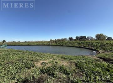 Terreno · 660m² · Lote en Venta a La Laguna en El Barrio Silvestre, Nordelta