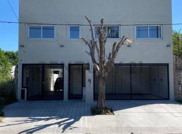 Casa · 70m² · 3 Ambientes · 1 Cochera · 143 Entre 63 y 64 - Los Hornos, Dúplex de 2 Dorm. en Venta