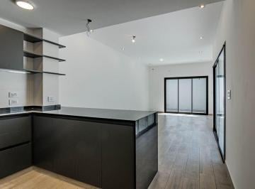 Casa · 85m² · 3 Ambientes · 1 Cochera · Casa en Venta en La Plata 2 Dorm.