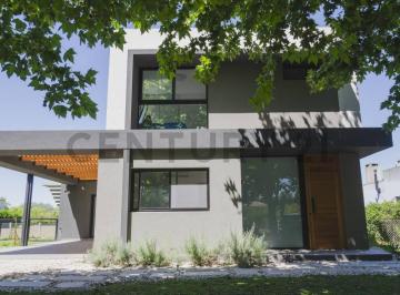 Casa · Casa en Venta en Haras del Sur II