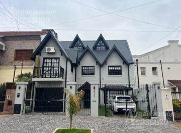 Casa · 260m² · 6 Ambientes · 3 Cocheras · Casa en Venta San Isidro