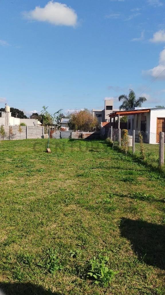 12 entre 666 y 667 1225 0, Villa Parque Sicardi, La Plata