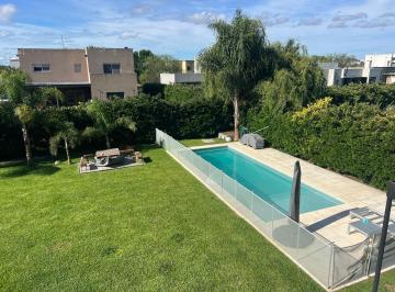 Casa · 262m² · 6 Ambientes · 6 Cocheras · Casa Sobre Lote Interno en Venta en San Matias Área 1, 6 Ambientes, Dorm. con Pileta