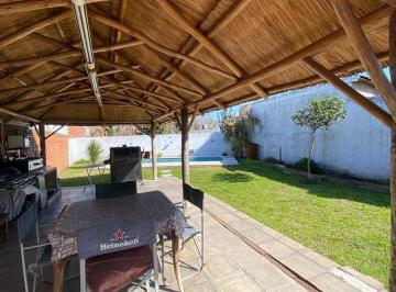 Casa · 125m² · 3 Ambientes · 2 Cocheras · Casa en Venta San Antonio de Padua 3 Ambientes con Patio y Pileta