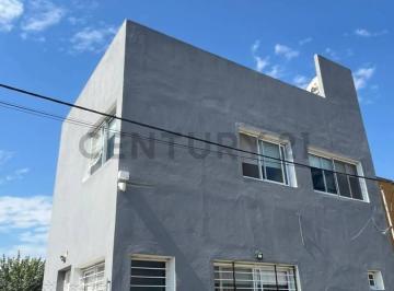 Casa · 60m² · 3 Ambientes · 1 Cochera · 15 Esquina 647. Casa Tipo Dúplex en Venta