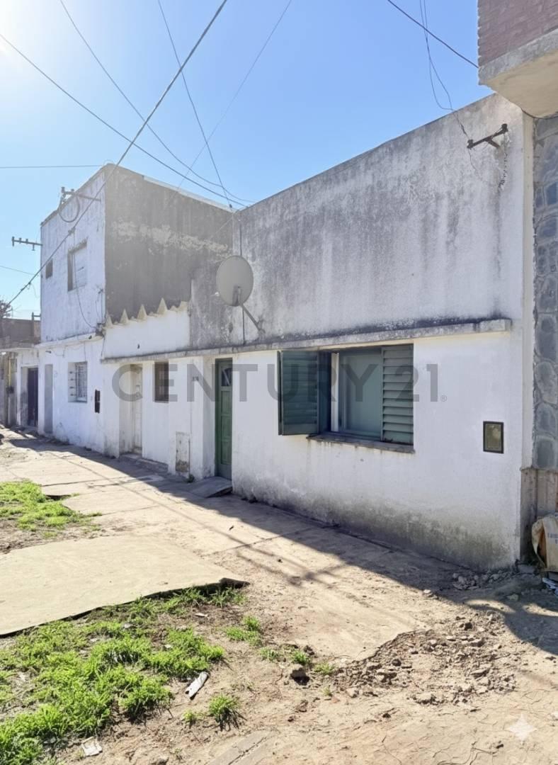 132 entre 37 y 38 266, San Carlos, La Plata