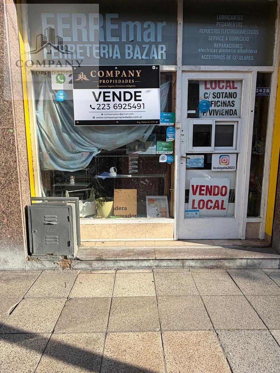 Almirante Brown al 2400, Plaza Mitre, Centro