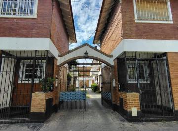 Casa · 76m² · 3 Ambientes · 1 Cochera · Venta! Oportunidad Duplex 3 Ambientes Peña 246 Banfield