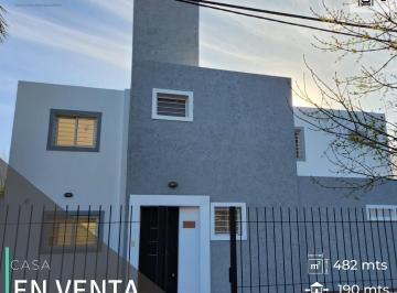 Casa · 190m² · 4 Ambientes · 2 Cocheras · Villa Allende Lomas - Casa 3 Dorm.