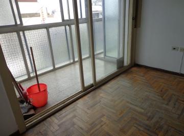 Departamento de 2 ambientes, Parque Chacabuco · 2 Amb. Esquina. Balcon con Cerramiento. Cocina y Lavadero.