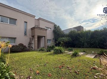 Casa · 175m² · 5 Ambientes · 2 Cocheras · Casa en Haras Santa Maria Venta