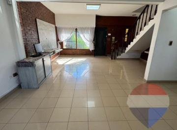 Casa · 119m² · 4 Ambientes · 1 Cochera · Venta Casa 4 Ambientes Merlo Centro - Apta Credito