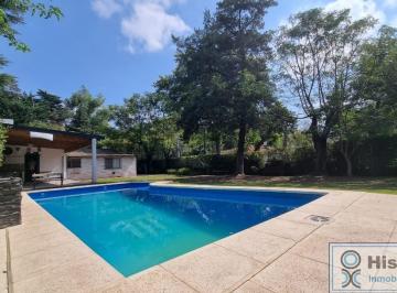 Casa · 82m² · 5 Ambientes · Casa en Venta en El Barrio Los Jazmines. del Viso, Pilar. Retasada