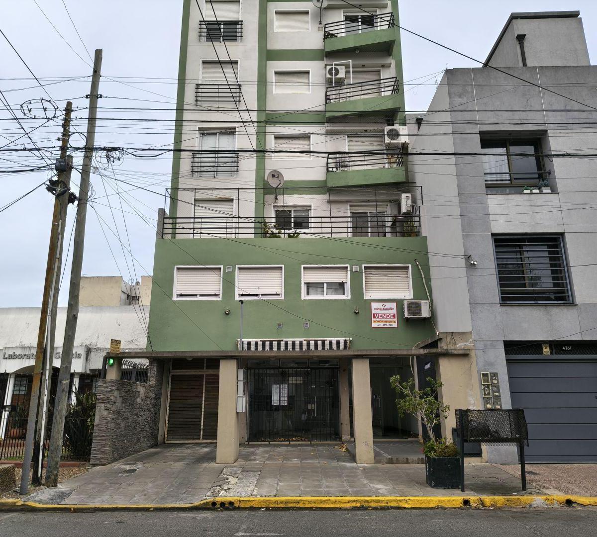 Calle 12 4765. Entre 147 y 148