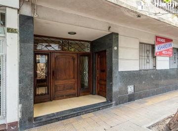Departamento · 53m² · 3 Ambientes · Tres Ambientes en Palermo en Edificio Antiguo de Muy Buena Categoría.