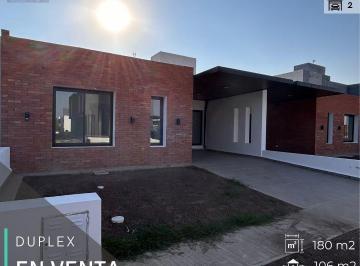 Casa · 110m² · 3 Ambientes · 2 Cocheras · Duplex 2 Dorm. - San Ignacio Village