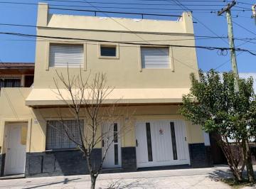 PH · 140m² · 6 Ambientes · Oportunidad PH Al Frente de 6 Ambientes - Villa Lynch