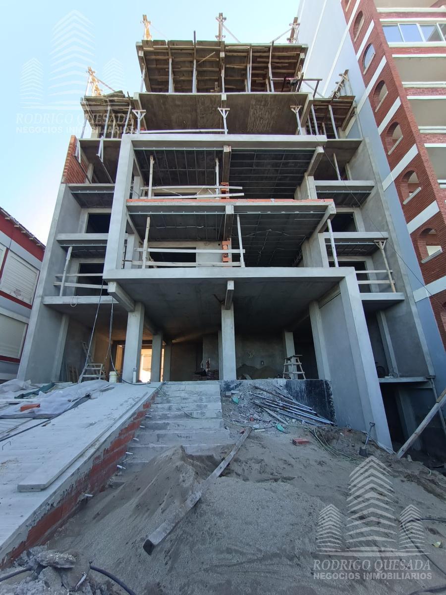 Departamento-1ºpiso "B" 3amb-uf2- Av. Costanera Nº2732
