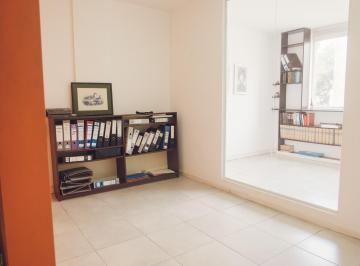 Oficina comercial · 44m² · 2 Ambientes · Oficina Luminosa en Excelente Zona de Tribunales!