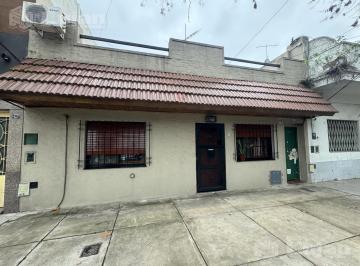 PH · 122m² · 3 Ambientes · Venta PH en Mataderos 3 Ambs con Terraza Al Frente!