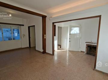 PH · 140m² · 5 Ambientes · 1 Cochera · Casa en 2 Plantas, PH Al Contrafrente, 5 Amb. con Patio, Parrilla y Garaje Para 6 Autos