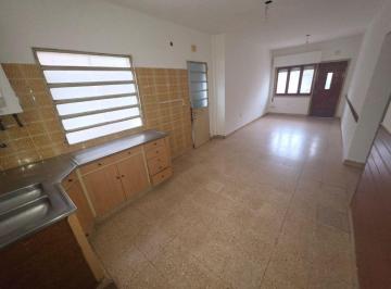 Casa de 6 ambientes, Rosario · Alquiler Casa con Cochera y Jardin