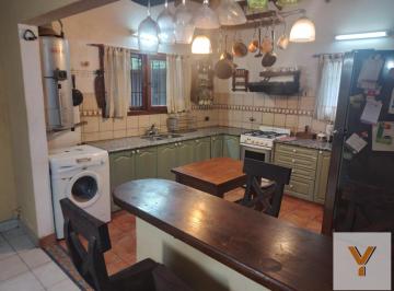 Casa · 110m² · 3 Ambientes · 1 Cochera · Casa en Venta - 2 Dorm. 1 Baño - 150 m² - La Plata