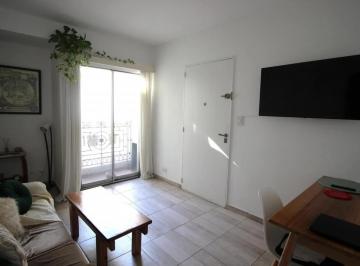 Departamento · 35m² · 2 Ambientes · Luminoso 2 Amb Piso Alto en Recoleta