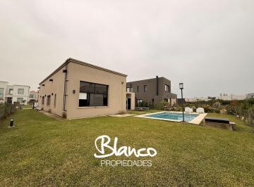 Casa · 138m² · 4 Ambientes · 1 Cochera · Casa en Alquiler en Puertos, Escobar, G. B. a. Zona Norte