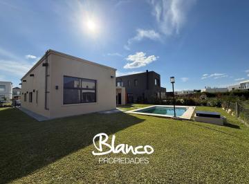 Casa · 138m² · 4 Ambientes · 1 Cochera · Casa en Alquiler en Puertos, Escobar, G. B. a. Zona Norte