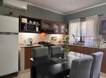 Casa · 78m² · 3 Ambientes · Casa en Alquiler de 3 Ambientes con Patio en Béccar, San Isidro