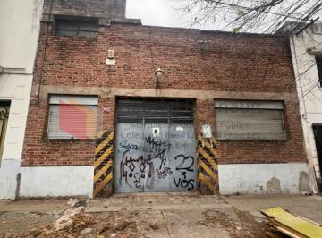 Bodega-Galpón · 387m² · Galpon Calle 64 E/18 y 19