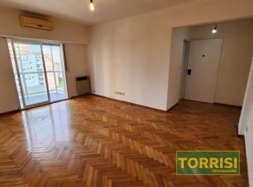 Departamento · 60m² · 3 Ambientes · Alquiler - 3 Amb Balcón y Coch. Cub. 62 m² - F. Vallese 400
