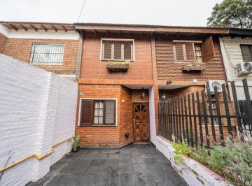 Casa · 95m² · 4 Ambientes · 1 Cochera · Triplex | 4 Ambientes + Fondo Libre 65 m² | El Palomar