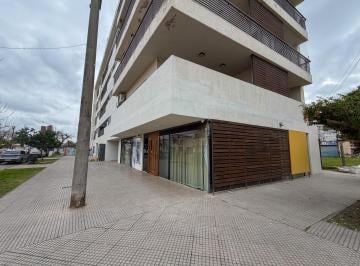 Local comercial · 116m² · 7 Ambientes · Local en Barrio Sarmiento