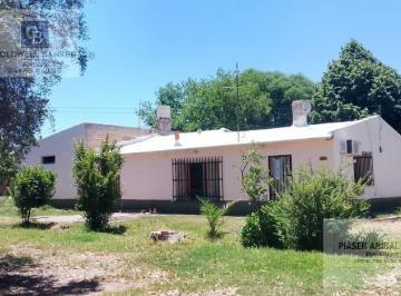 Campo · 183m² · 5 Ambientes · 1 Cochera · Finca en El Cerrito