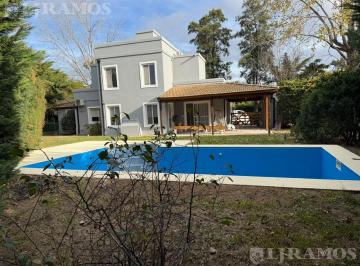 Casa · 200m² · 6 Ambientes · 1 Cochera · Casa en Alamo Alto - Escobar - Pg