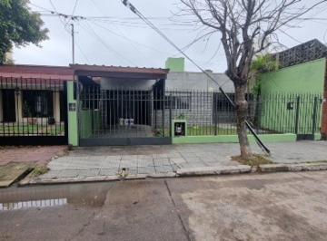 Casa · 100m² · 4 Ambientes · 2 Cocheras · Venta Casa 2 Dorm. B Las Margaritas